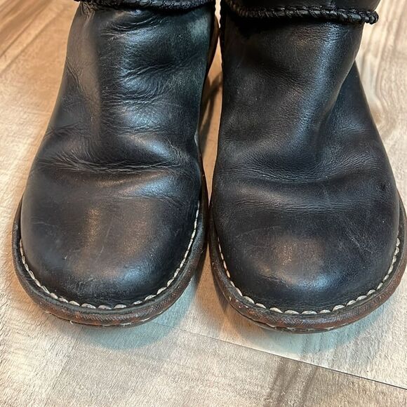 UGG leather boots size 6 - Picture 6 of 7